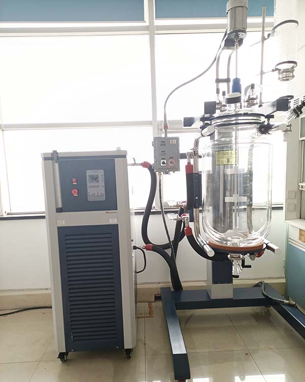 雙層玻璃反應(yīng)釜常見故障及注意事項(xiàng)