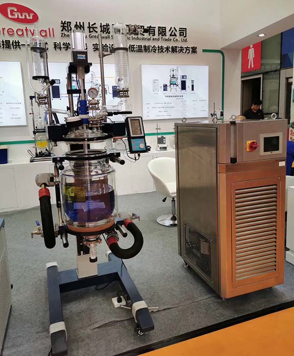 雙層玻璃反應(yīng)釜比單層的保溫性好？