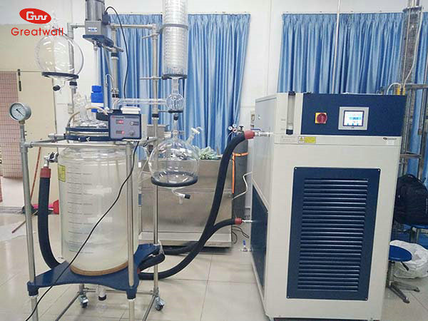 大型雙層玻璃反應(yīng)釜價格多少？