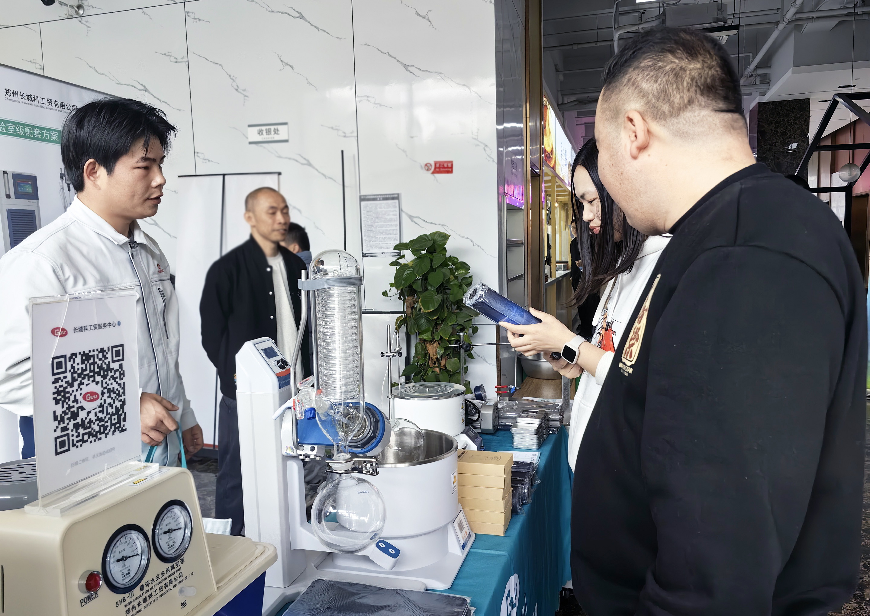 鄭州長城科工貿(mào)攜實(shí)驗(yàn)室設(shè)備亮相張江細(xì)胞產(chǎn)業(yè)園，助力科研創(chuàng)新！